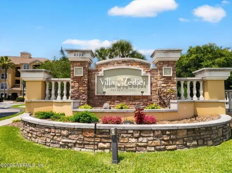8539 Gate Parkway W Jacksonville FL 32216