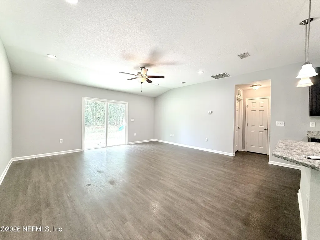 6822 Mcmullin Street Jacksonville FL 32210