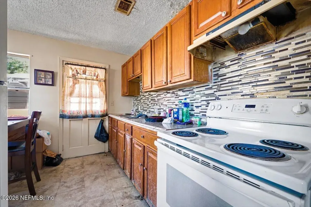 1003 Dixon Street S Jacksonville FL 32254