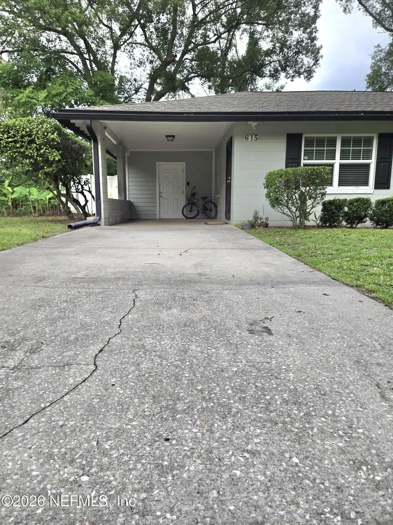 615 Luna Court Jacksonville FL 32205