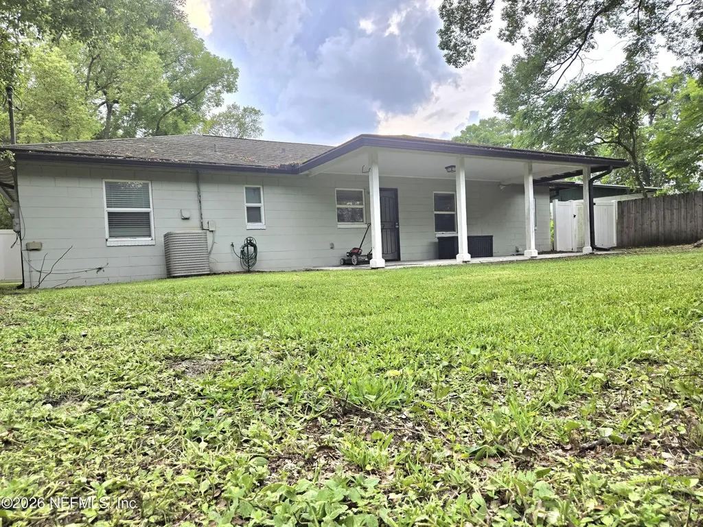 615 Luna Court Jacksonville FL 32205