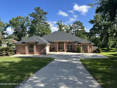 1816 Oak Park Circle Green Cove Springs FL 32043