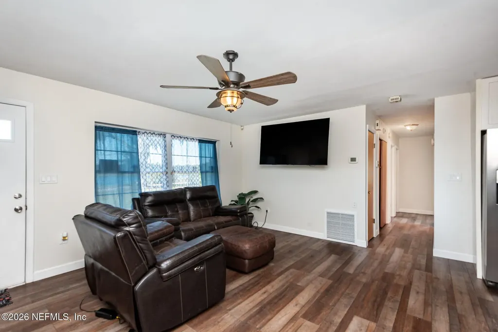 404 Grand Rondo E Crescent City FL 32112