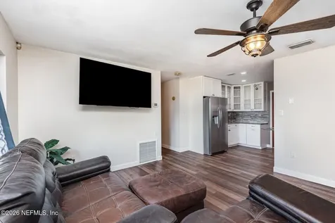 404 Grand Rondo E Crescent City FL 32112