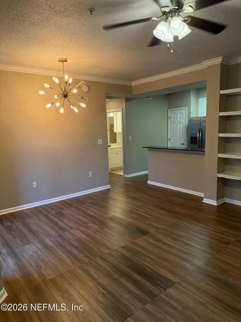 8539 Gate Parkway W Jacksonville FL 32216