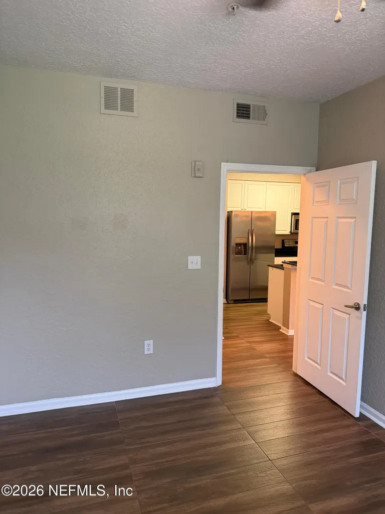 8539 Gate Parkway W Jacksonville FL 32216