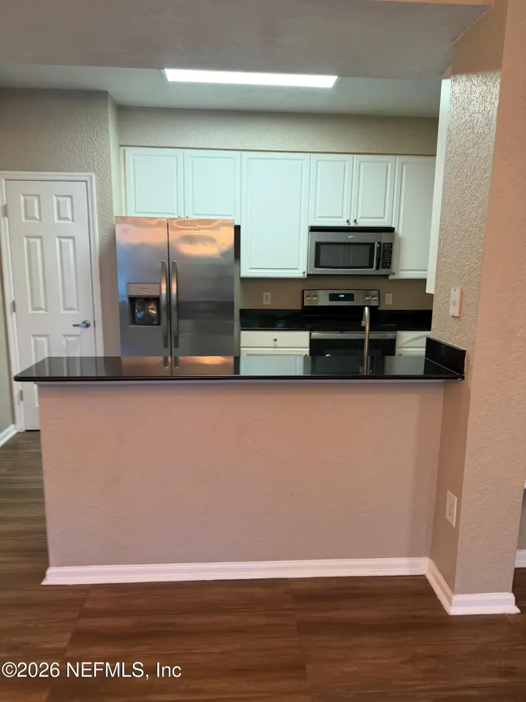8539 Gate Parkway W Jacksonville FL 32216