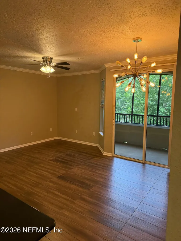 8539 Gate Parkway W Jacksonville FL 32216