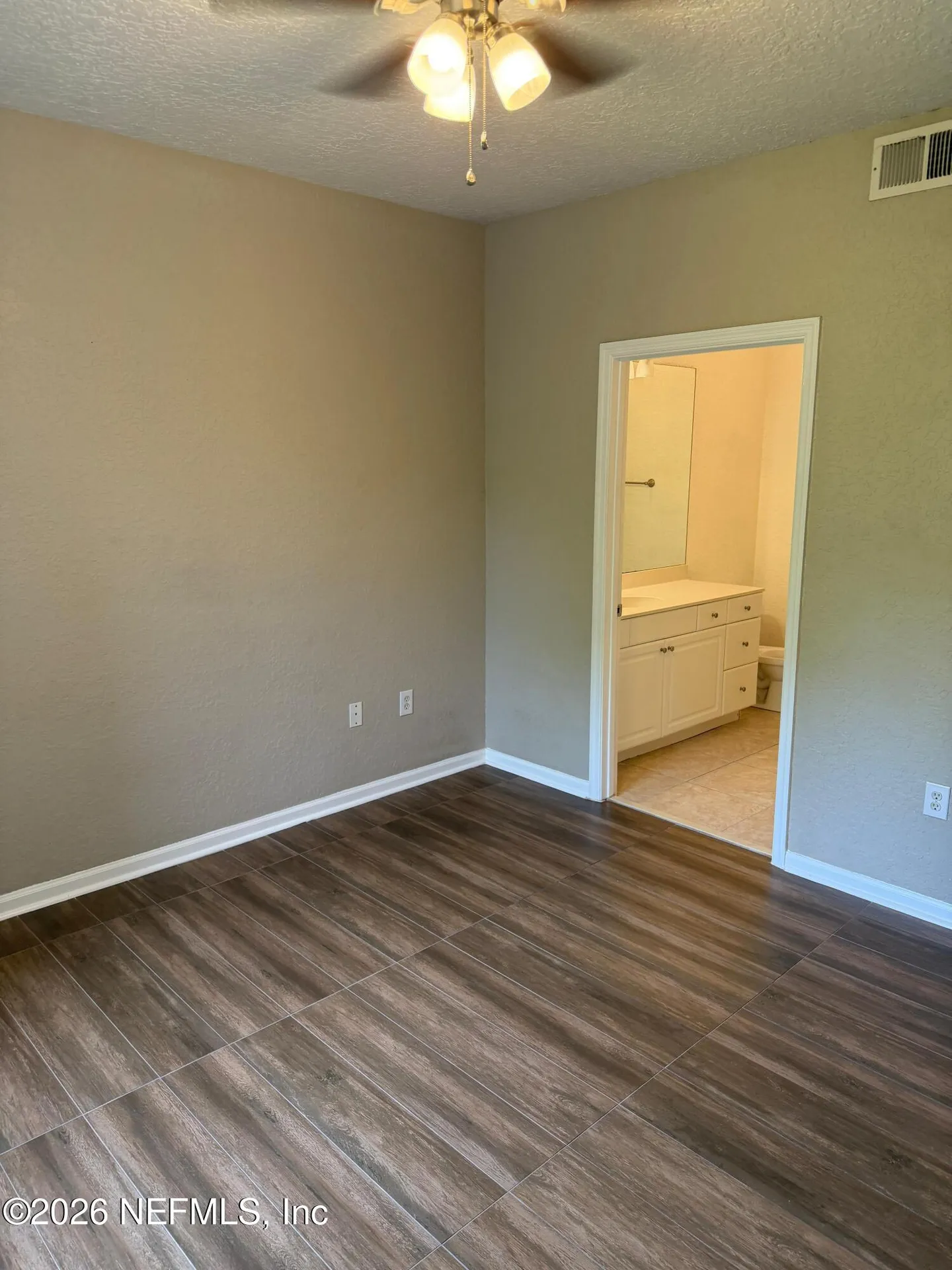 8539 Gate Parkway W Jacksonville FL 32216