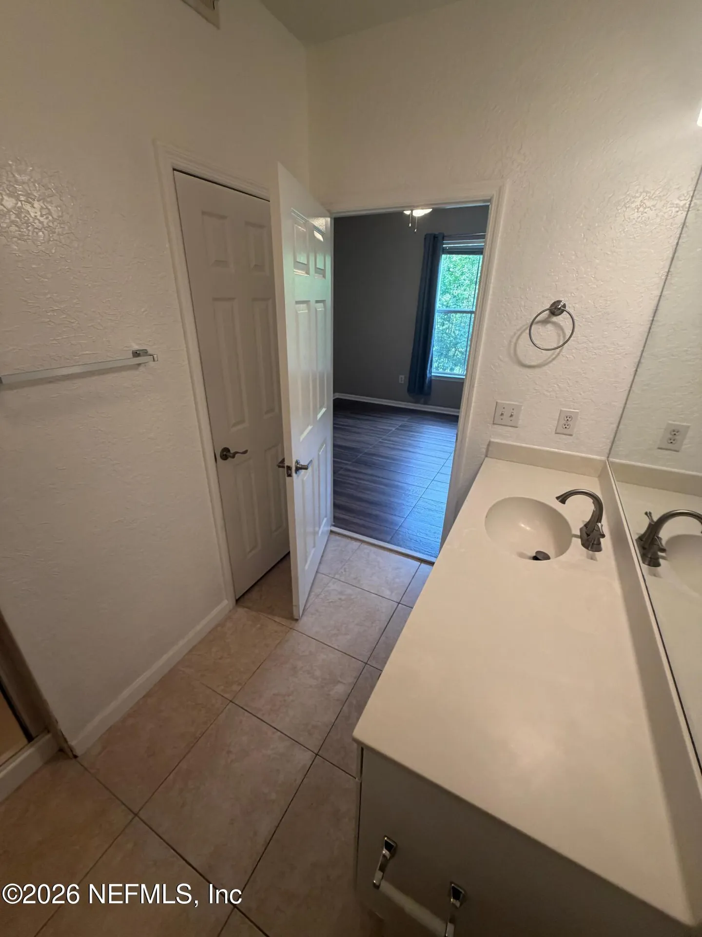 8539 Gate Parkway W Jacksonville FL 32216
