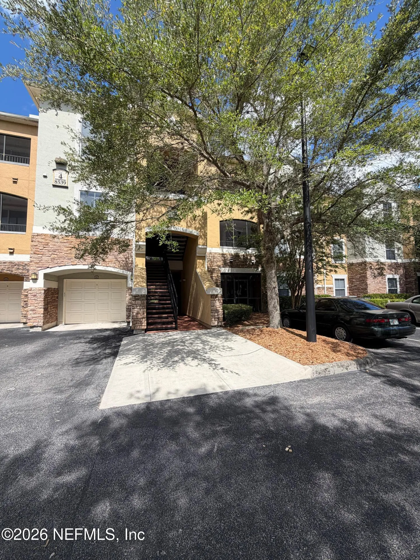 8539 Gate Parkway W Jacksonville FL 32216