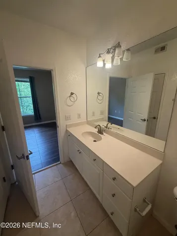 8539 Gate Parkway W Jacksonville FL 32216