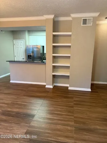 8539 Gate Parkway W Jacksonville FL 32216