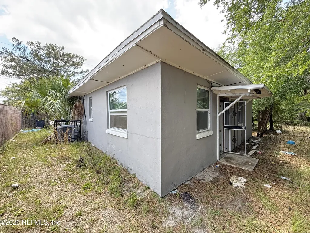27 W 44th Street Jacksonville FL 32208