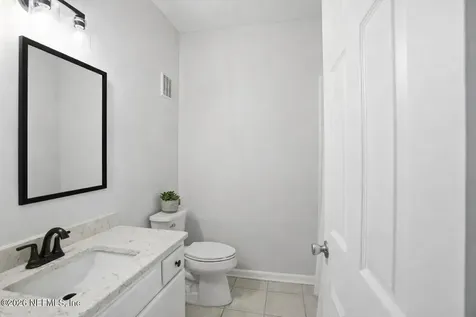 13727 Richmond Park Drive N Jacksonville FL 32224
