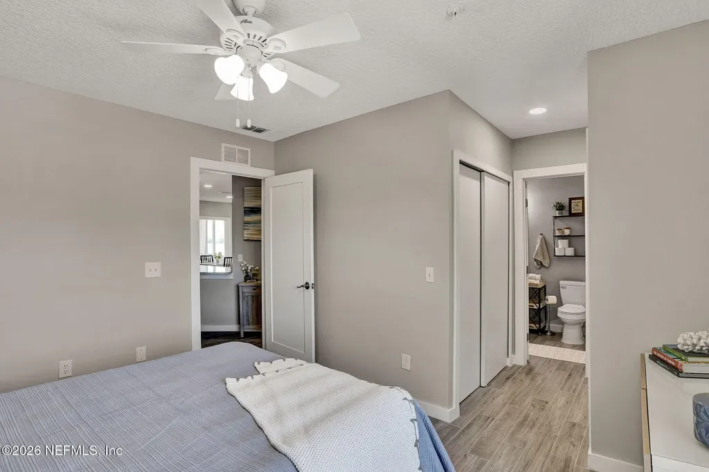 1701 The Greens Way Jacksonville Beach FL 32250
