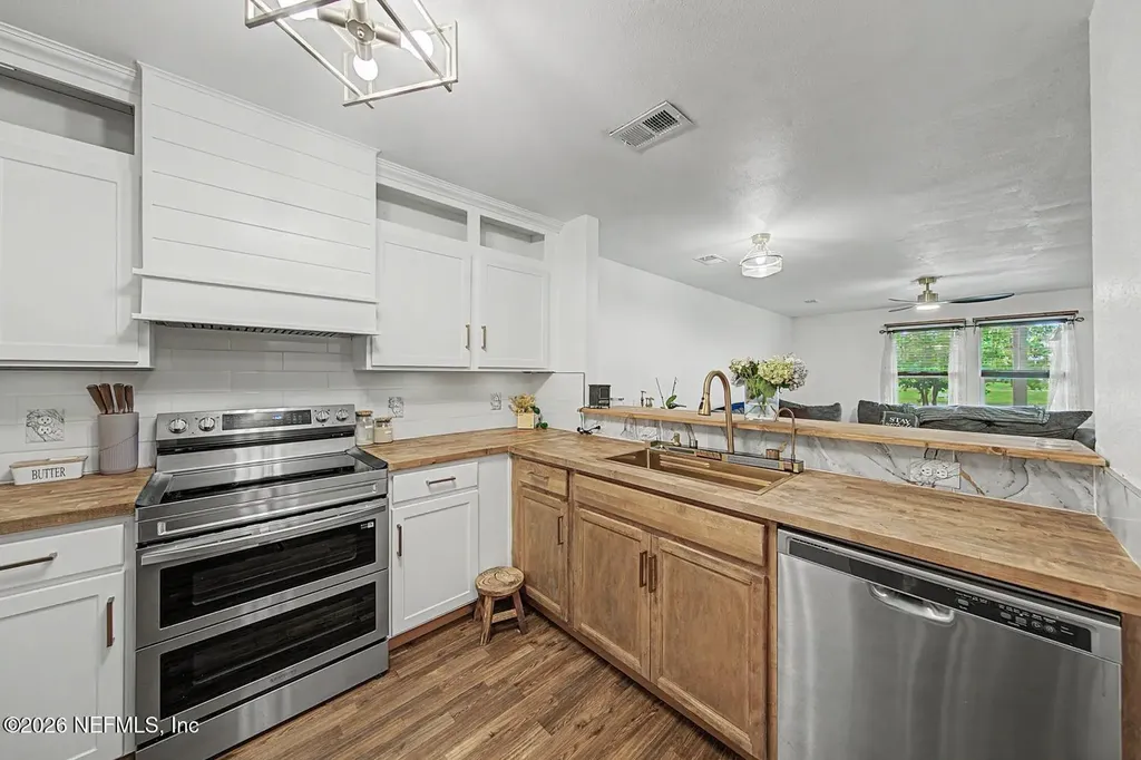 205 Oceangate Drive Atlantic Beach FL 32233