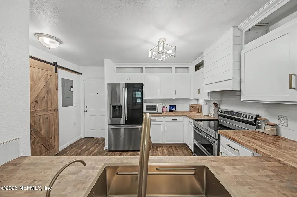 205 Oceangate Drive Atlantic Beach FL 32233