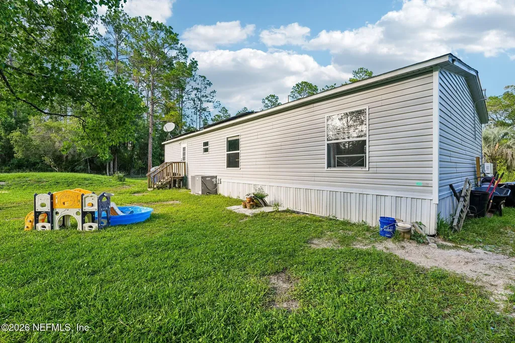9935 Amos Avenue Hastings FL 32145