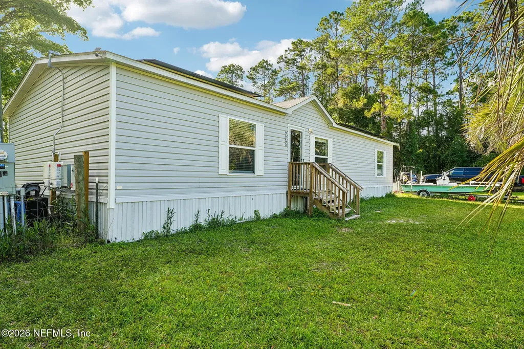 9935 Amos Avenue Hastings FL 32145
