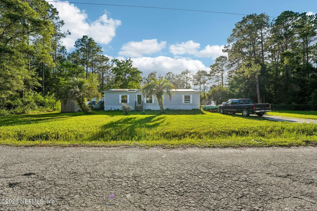 9935 Amos Avenue Hastings FL 32145