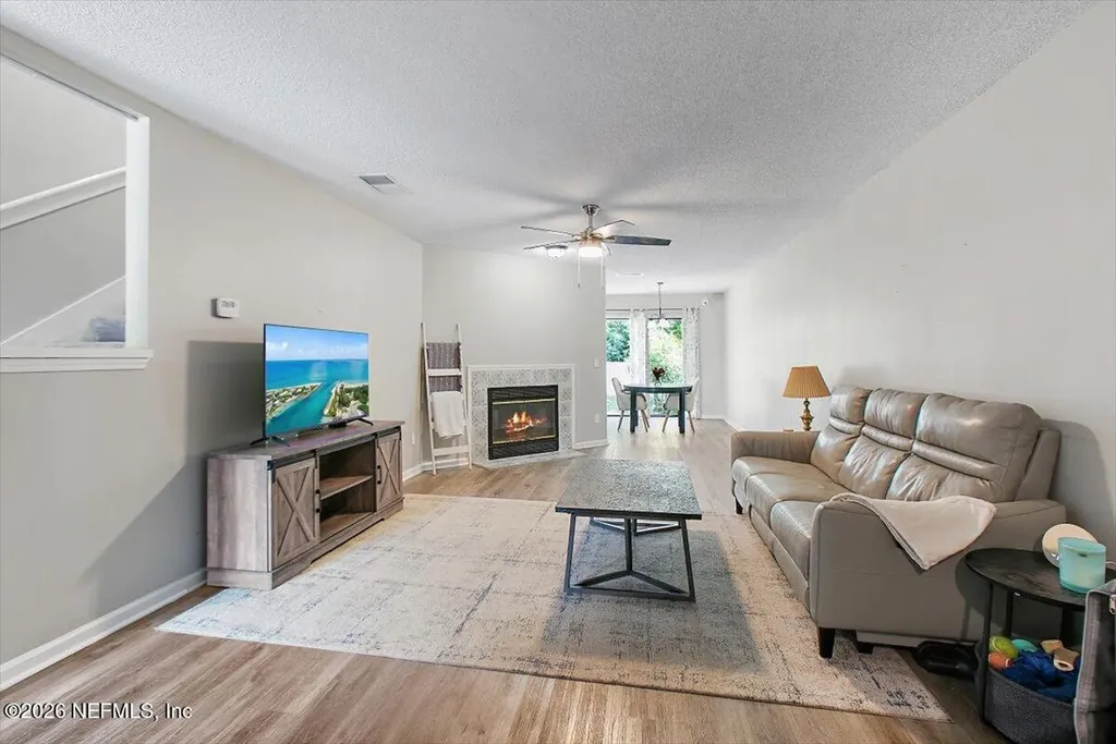 3957 Laurelwood Drive Jacksonville FL 32257