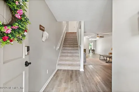 3957 Laurelwood Drive Jacksonville FL 32257