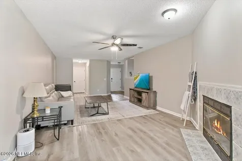 3957 Laurelwood Drive Jacksonville FL 32257