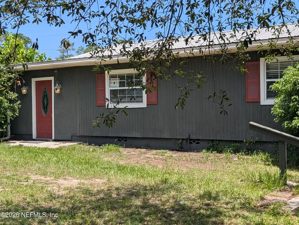 244 5th Way Interlachen FL 32148