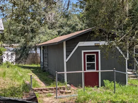 244 5th Way Interlachen FL 32148
