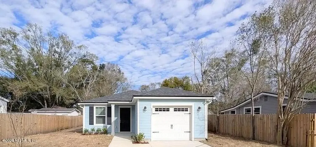 8537 Peach Street Jacksonville FL 32220