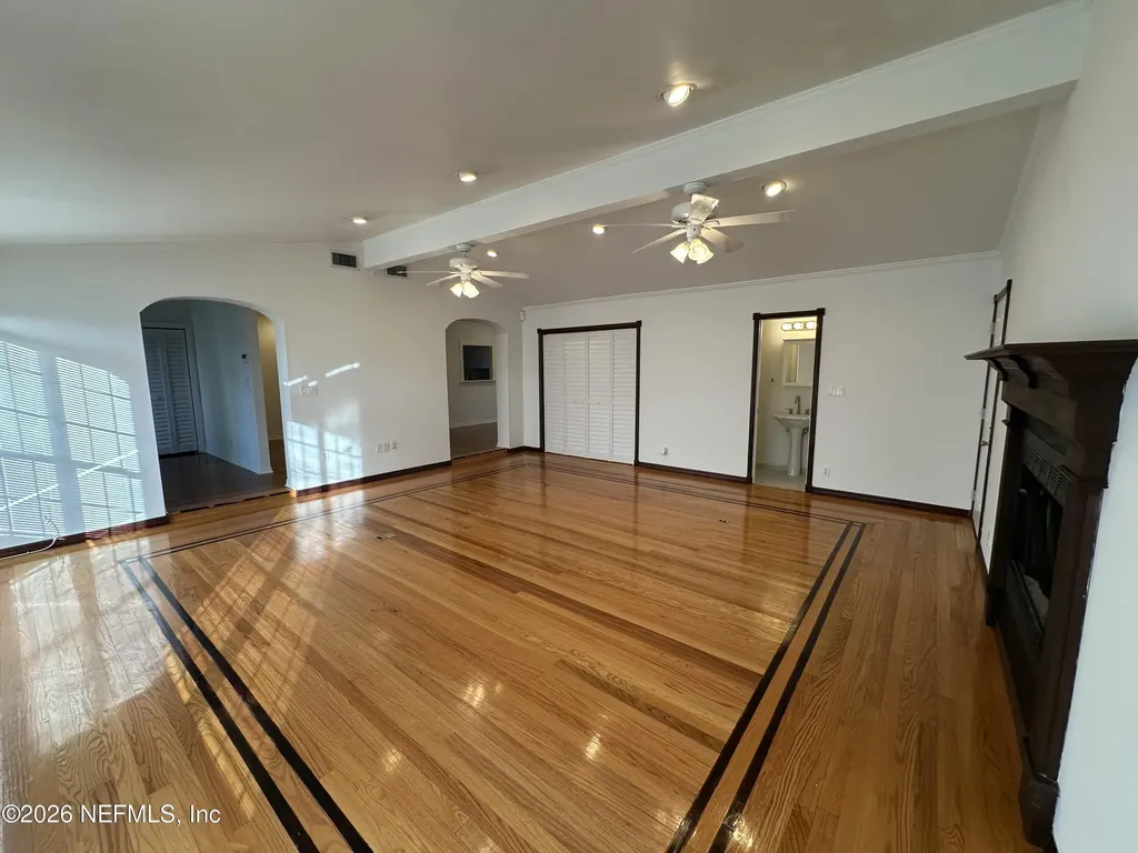4690 Homestead Road Jacksonville FL 32210
