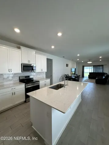 4002 Haydon Burns Place Jacksonville FL 32217