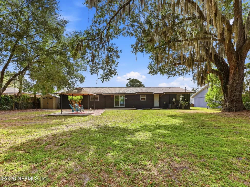 200 Mango Drive Palatka FL 32177