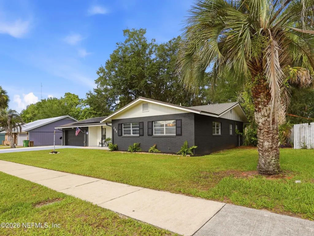 200 Mango Drive Palatka FL 32177