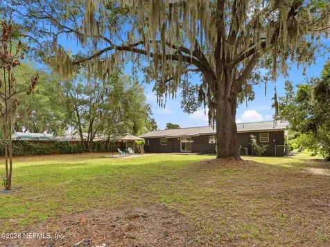200 Mango Drive Palatka FL 32177