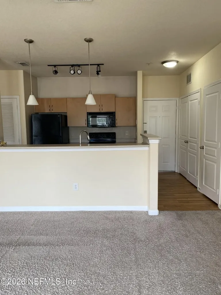 8290 Gate Parkway Jacksonville FL 32216