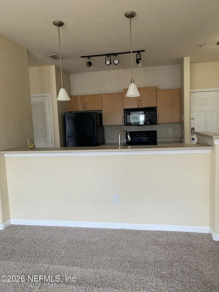 8290 Gate Parkway Jacksonville FL 32216