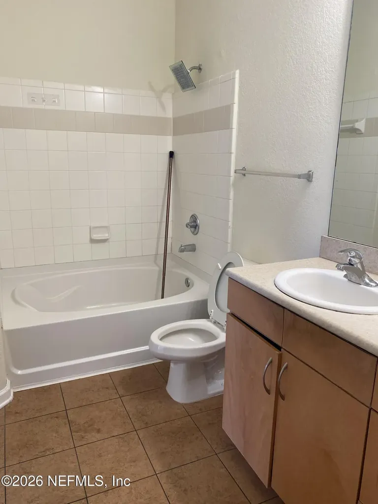 8290 Gate Parkway Jacksonville FL 32216