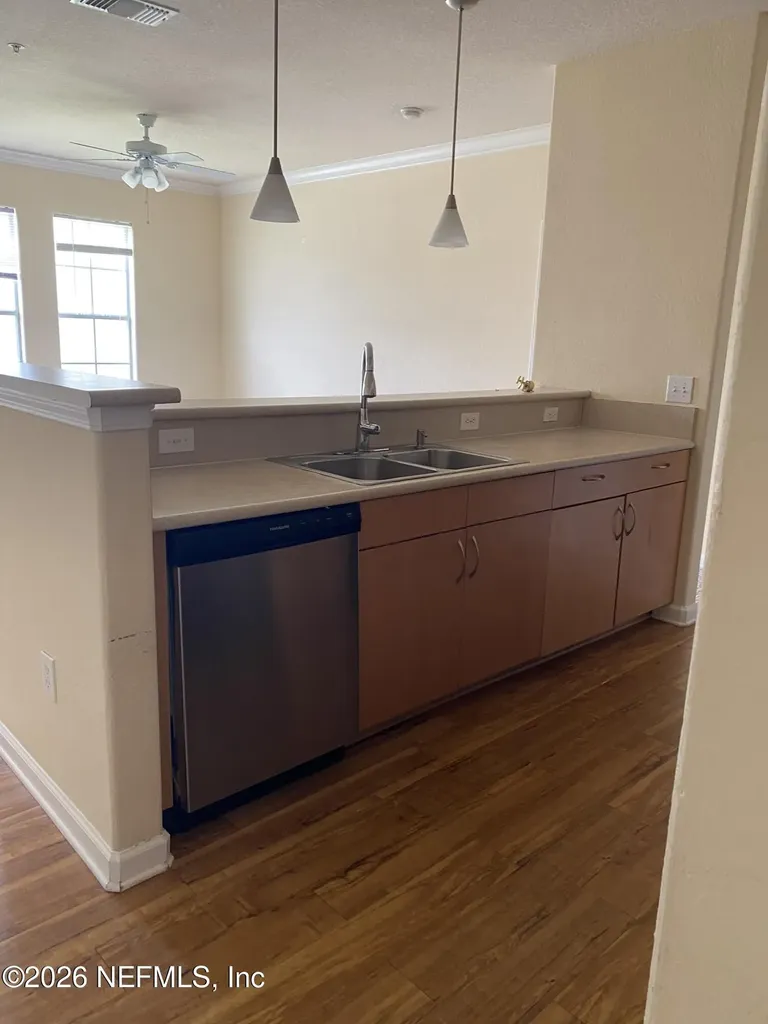 8290 Gate Parkway Jacksonville FL 32216