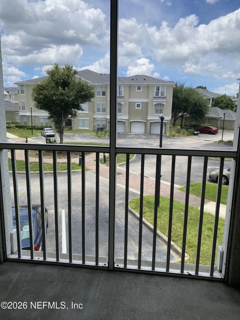 8290 Gate Parkway Jacksonville FL 32216