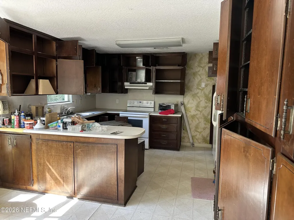 1900 E Holly Oaks Lake Road E Jacksonville FL 32225