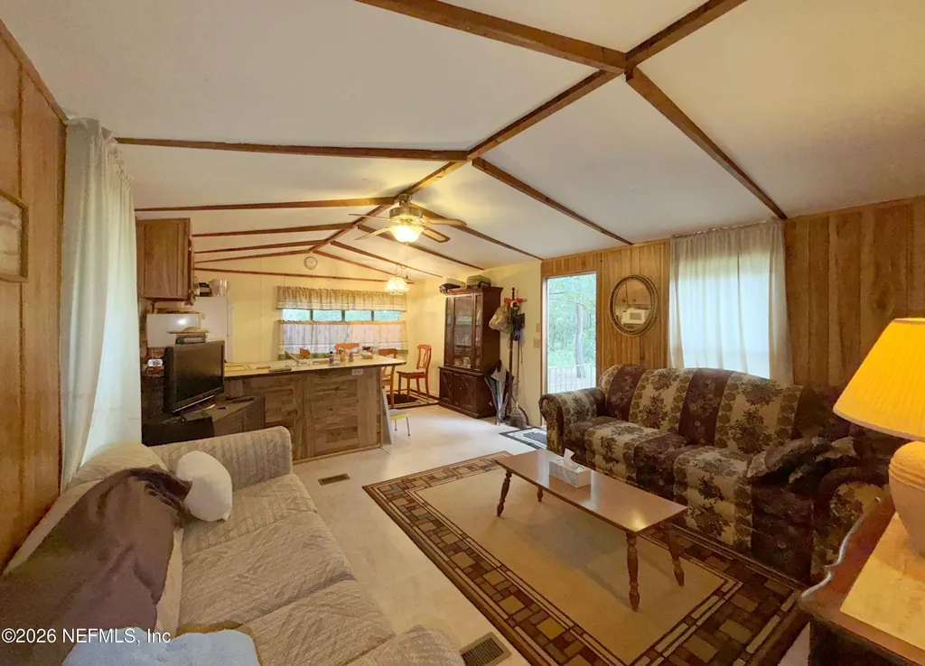 104 Helen Avenue Interlachen FL 32148