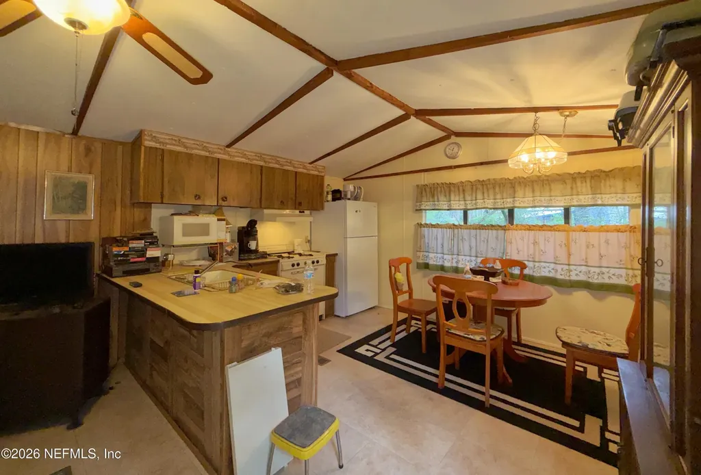 104 Helen Avenue Interlachen FL 32148