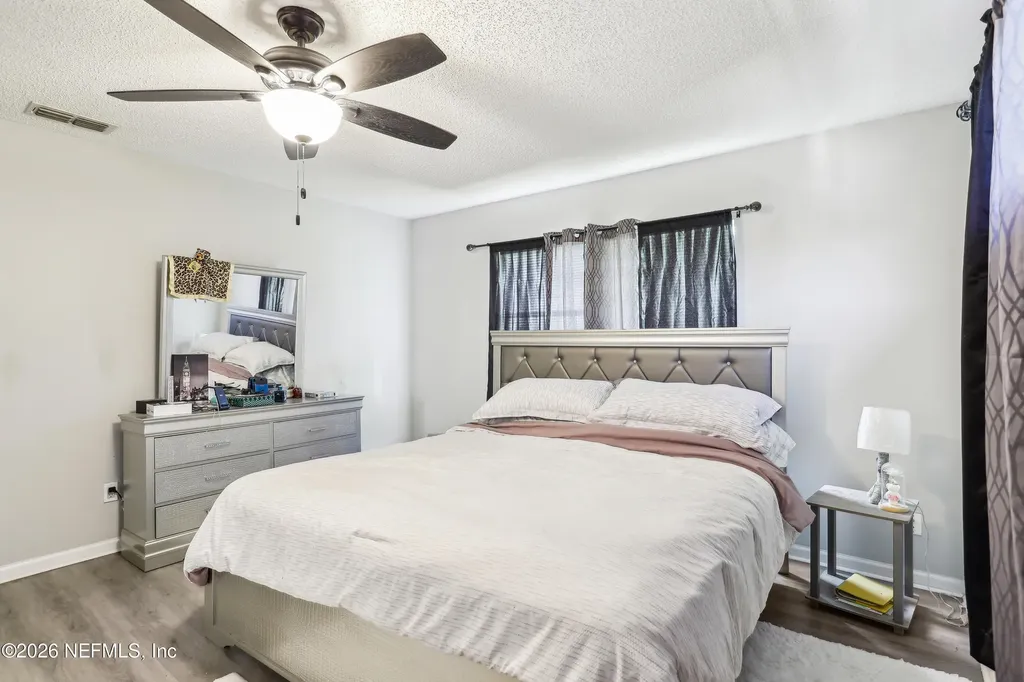 4322 S Marsh Hawk Drive S Jacksonville FL 32218
