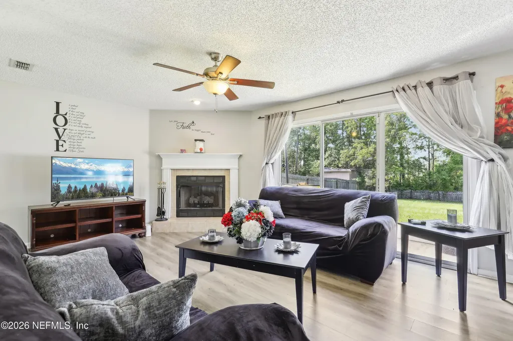 4322 S Marsh Hawk Drive S Jacksonville FL 32218