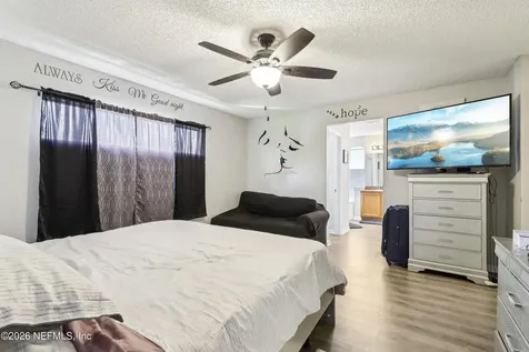 4322 S Marsh Hawk Drive S Jacksonville FL 32218