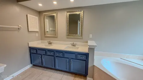 9832 Oxford Station Drive Jacksonville FL 32221