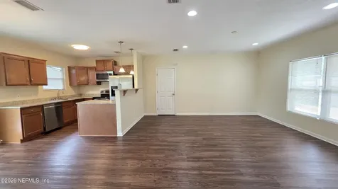 8240 Pear Road Jacksonville FL 32210