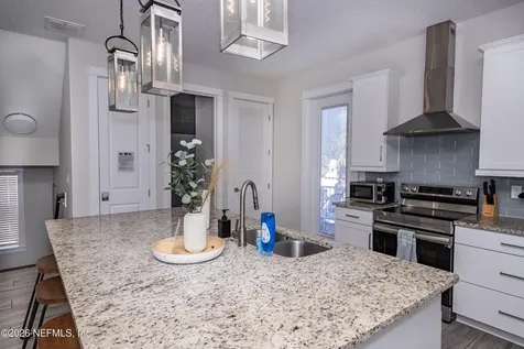 215-217 N 12th Avenue Jacksonville Beach FL 32250